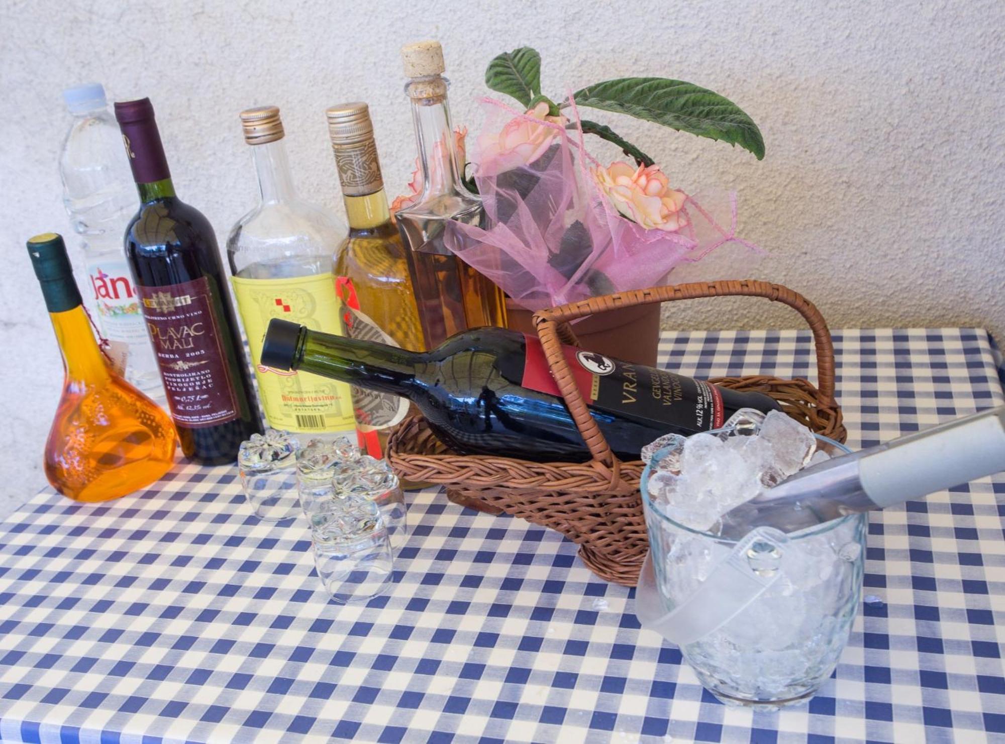 Villa Malfi Затон Екстериор снимка