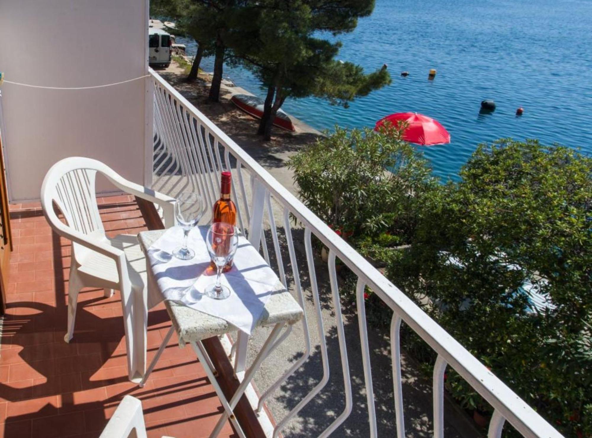 Villa Malfi Затон Екстериор снимка