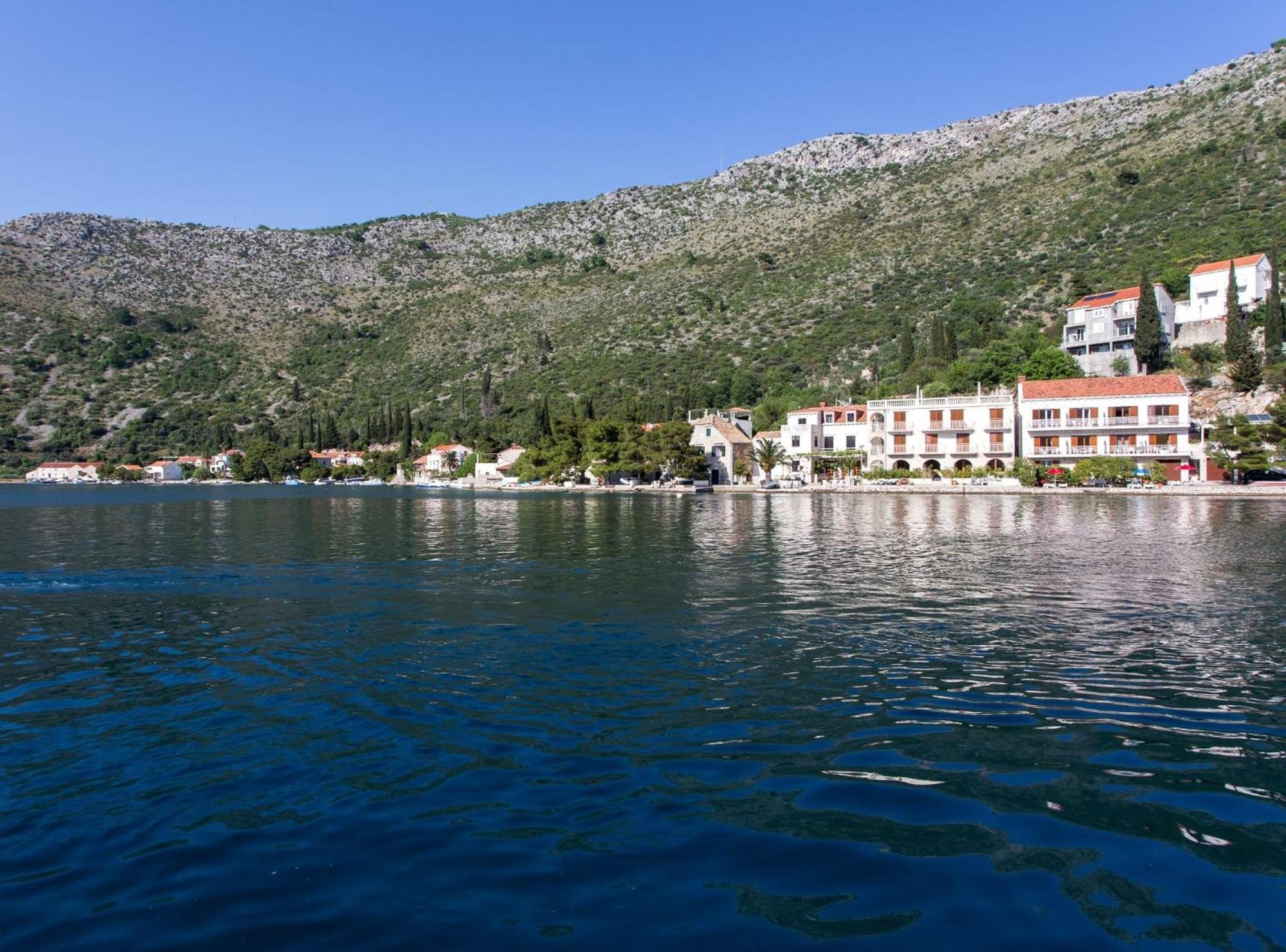 Villa Malfi Затон Екстериор снимка