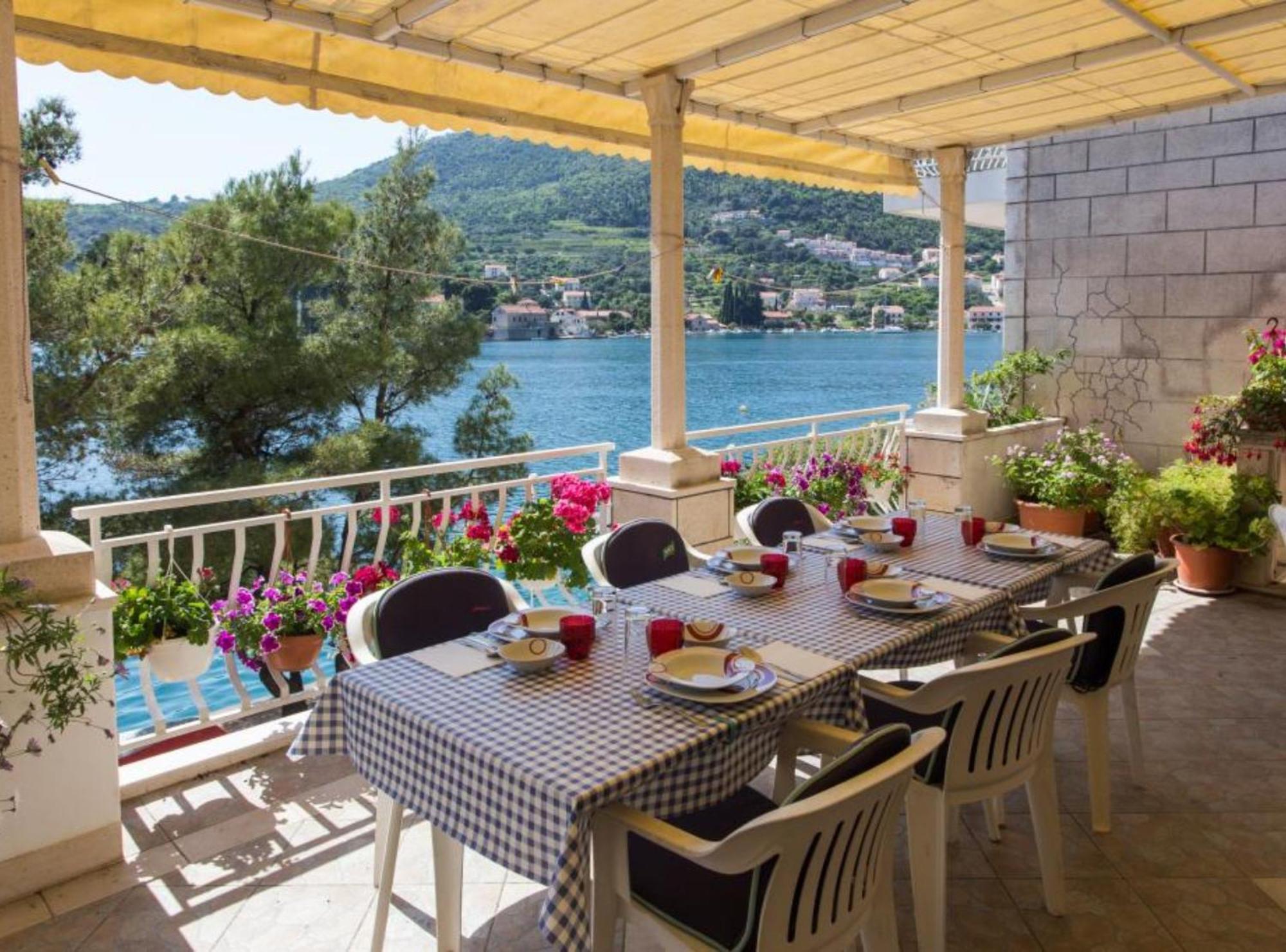 Villa Malfi Затон Екстериор снимка