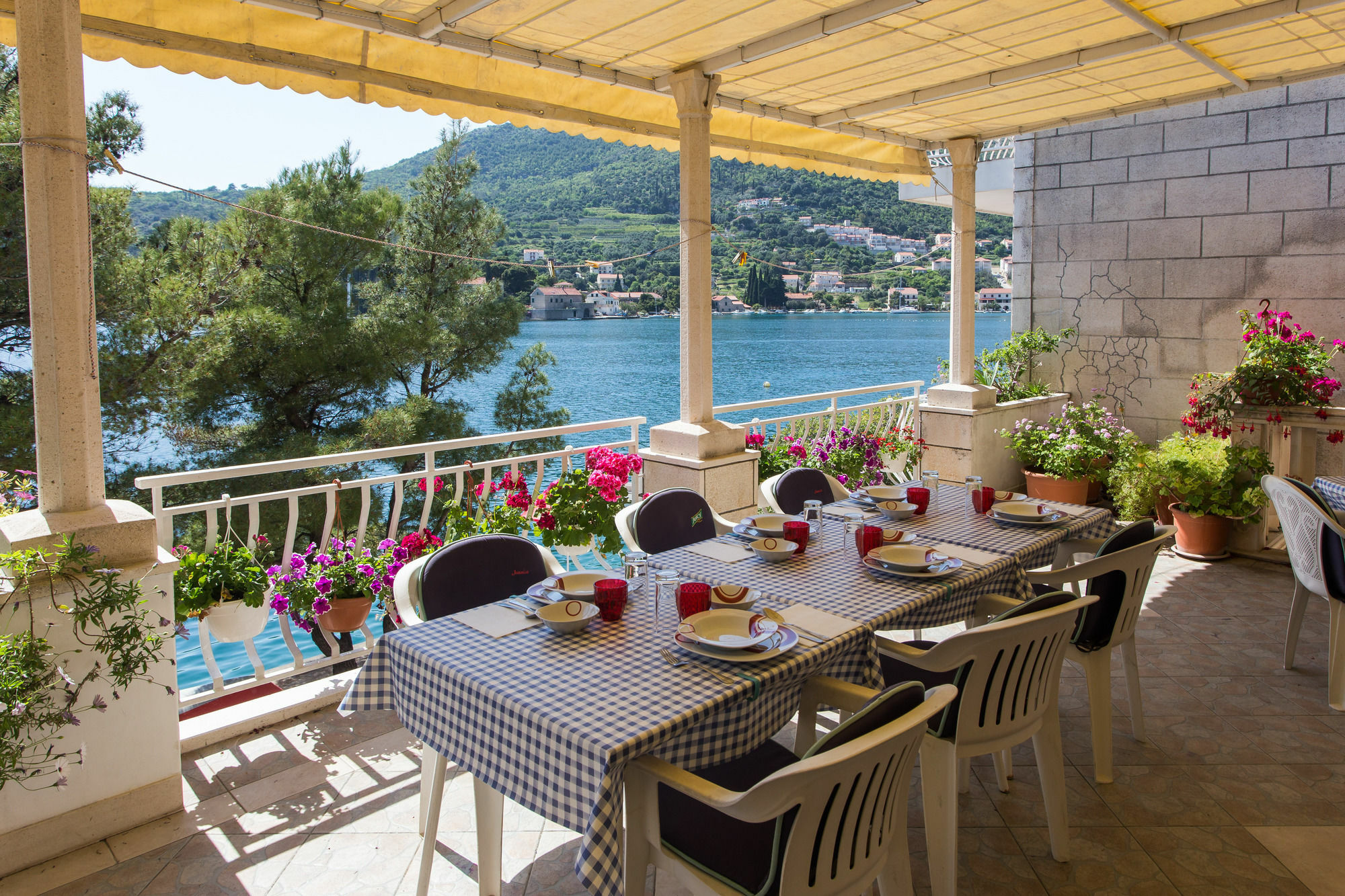 Villa Malfi Затон Екстериор снимка